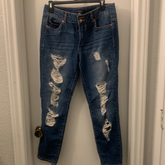 Women’s forever 21 distressed jeans used excellent condition - Picture 1 of 5